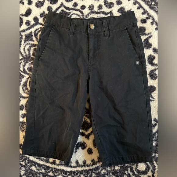 Boys Volcom Chino Shorts 🌵8/24 - Picture 1 of 5